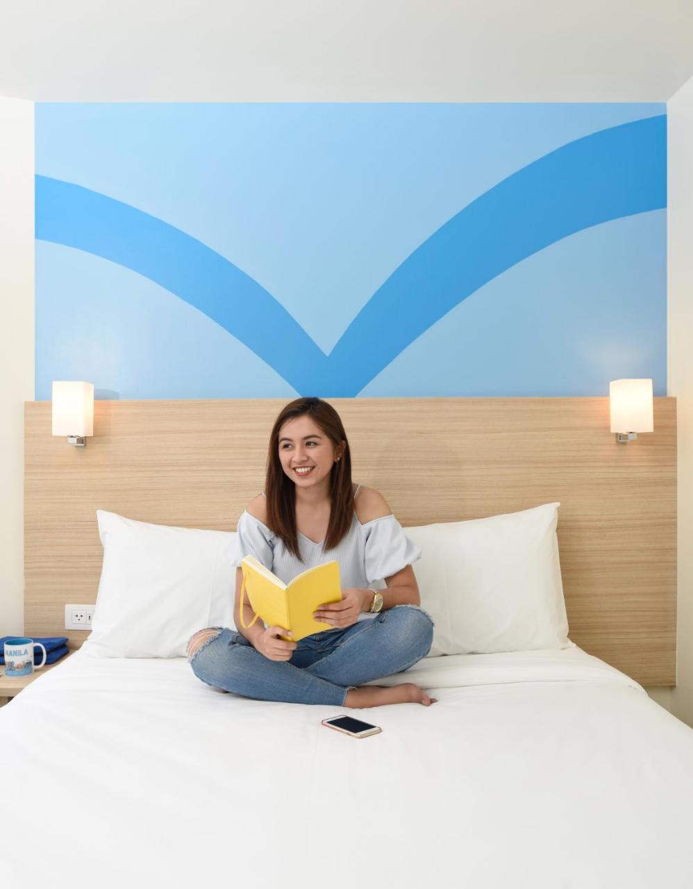 Hop Inn Hotel Tomas Morato Quezon City Exteriör bild