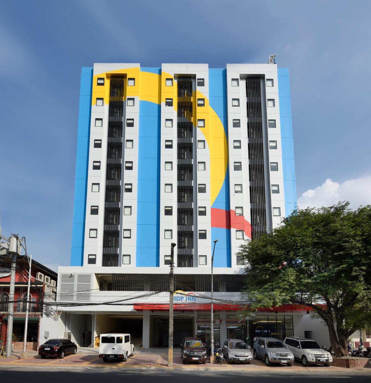 Hop Inn Hotel Tomas Morato Quezon City Exteriör bild