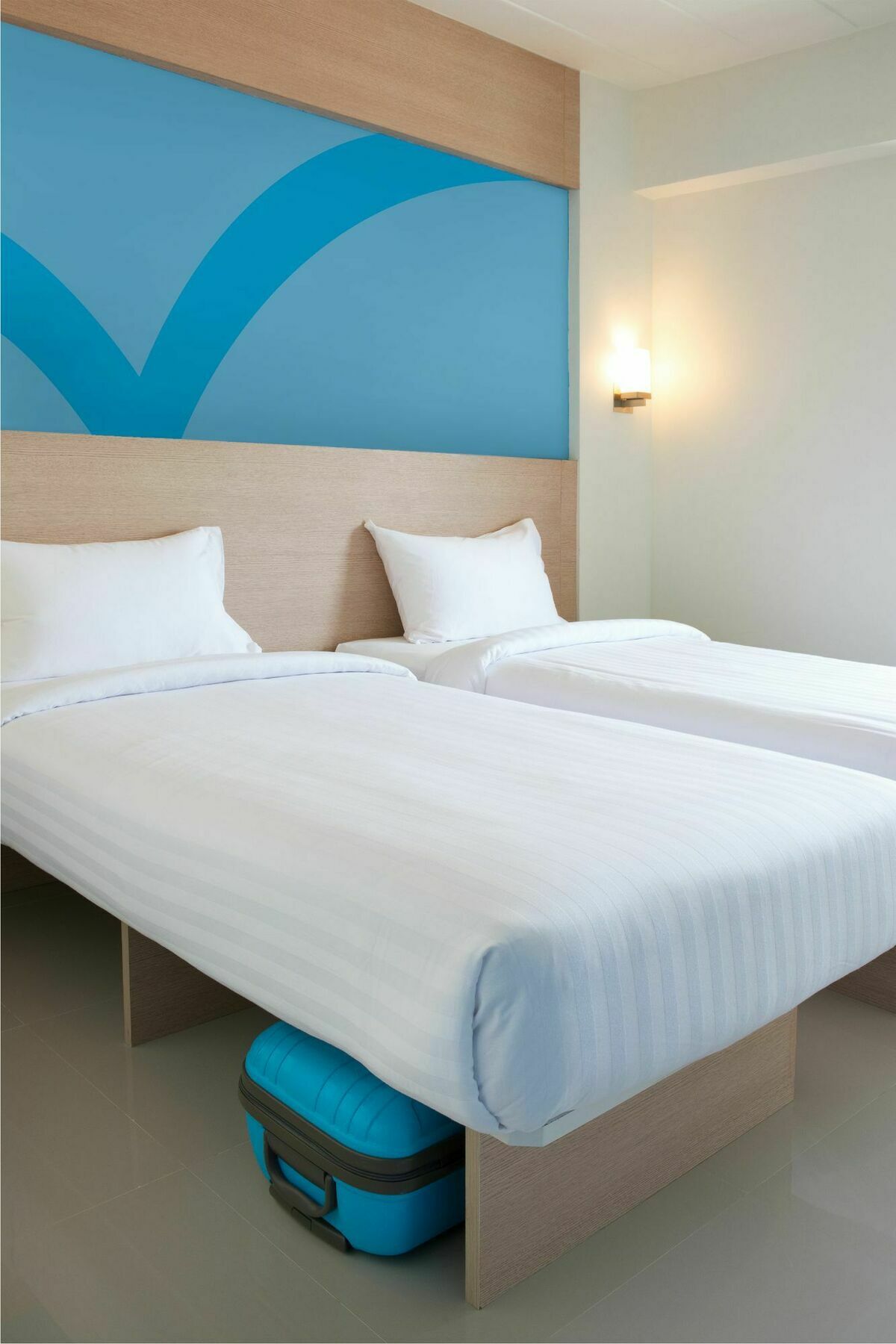 Hop Inn Hotel Tomas Morato Quezon City Exteriör bild