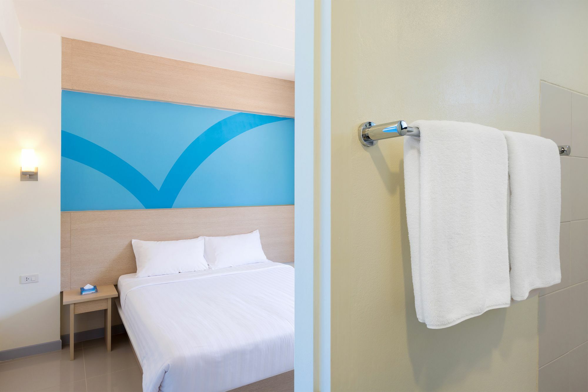 Hop Inn Hotel Tomas Morato Quezon City Exteriör bild